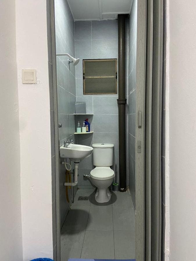 Hs Homestay Cenderawasih Kuantan Town Esterno foto