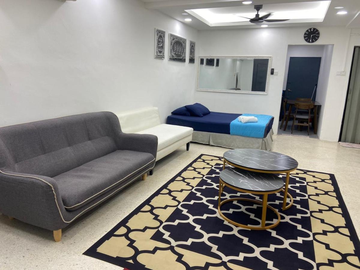 Hs Homestay Cenderawasih Kuantan Town Esterno foto